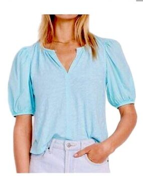 195.NWT ON Women's Blue Top small